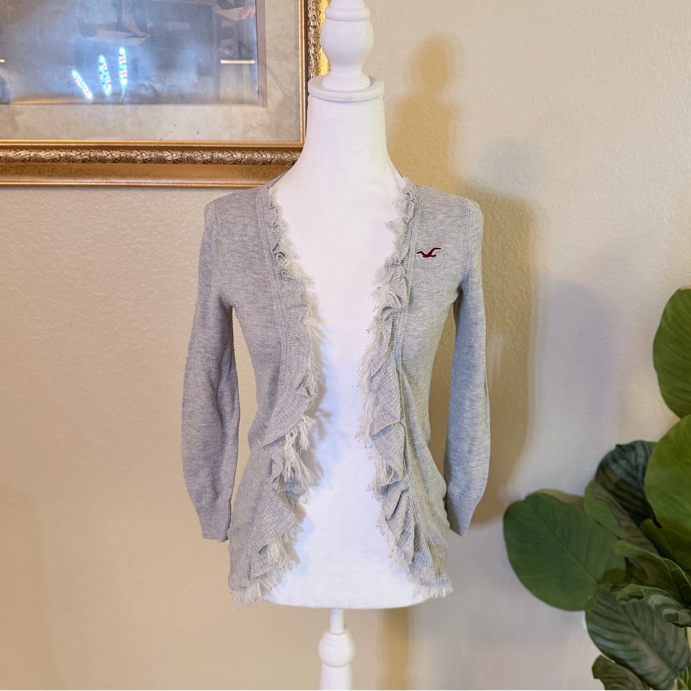 Vintage Y2K Babydoll Grey Hollister Ruffle Cardigan